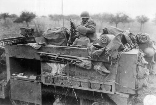 id_m4_halftrack_02_700.jpg