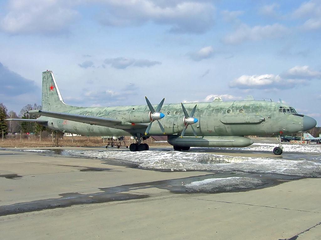 Ilyushin_Il-20M_1.jpg