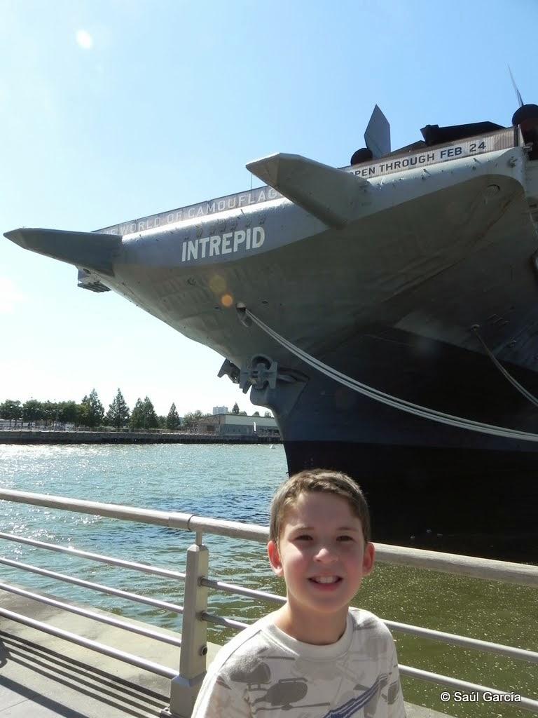 IntrepidMuseum25000.JPG