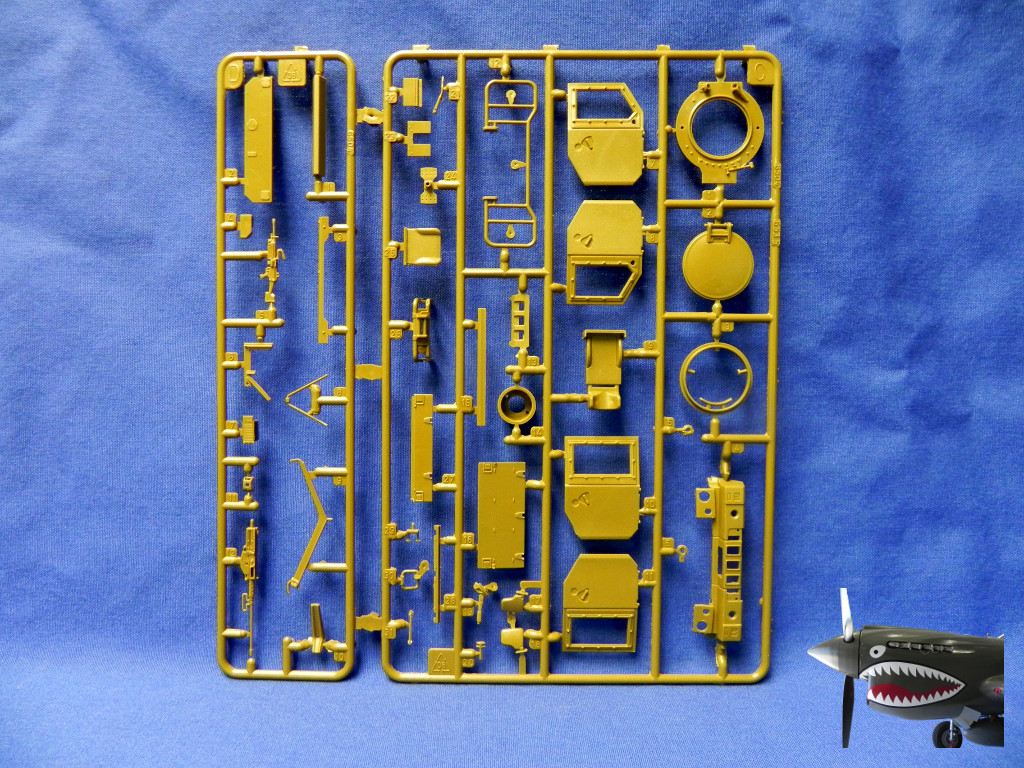 Italeri6504LMVLinceSprueTreeCDfront.JPG