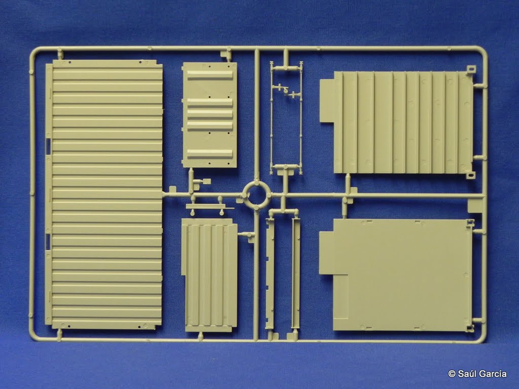 Italeri6516SprueRear.JPG