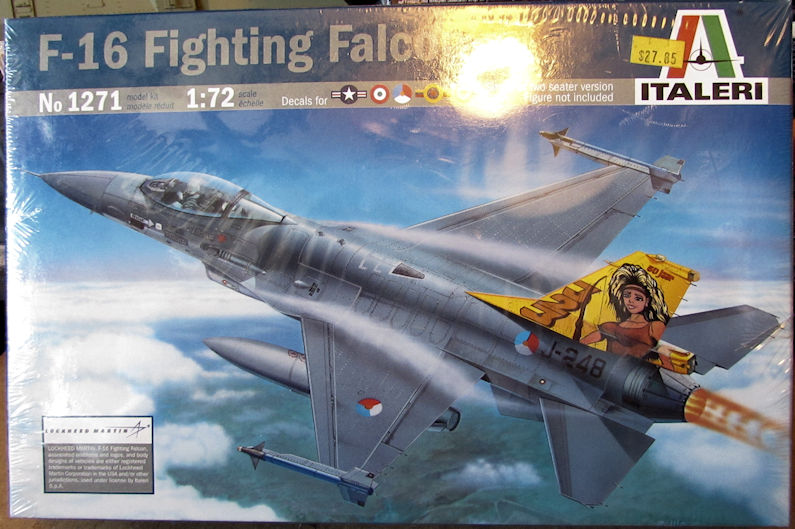 Italeri_F-16_Fighting_Falcon.jpg