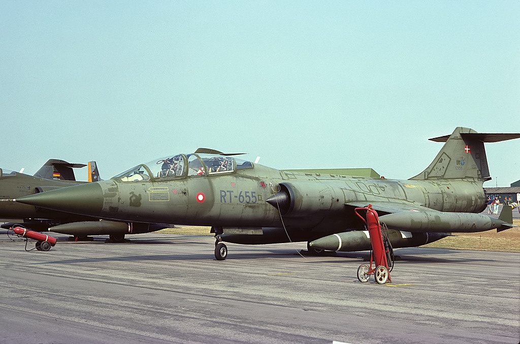 Lockheed_CF-104D_Starfighter_Mk2,_Denmark_-_Air_Force_AN1188456.jpg