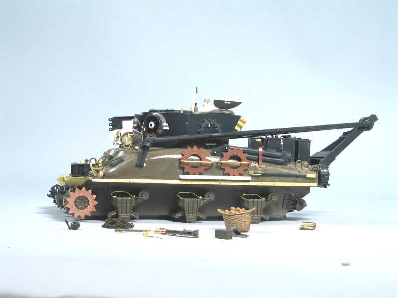 m-32c~0.jpg