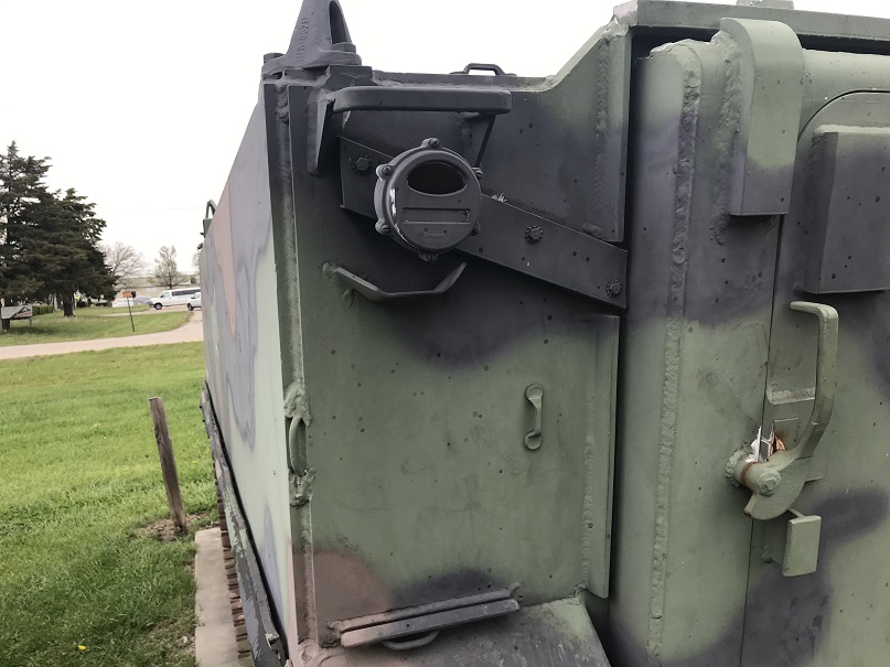 M113 (3).JPG