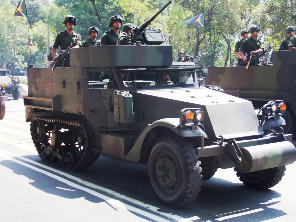 m2a1mexico03.jpg