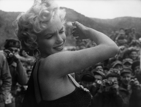 marilyn-monroe-in-korea-5.jpg