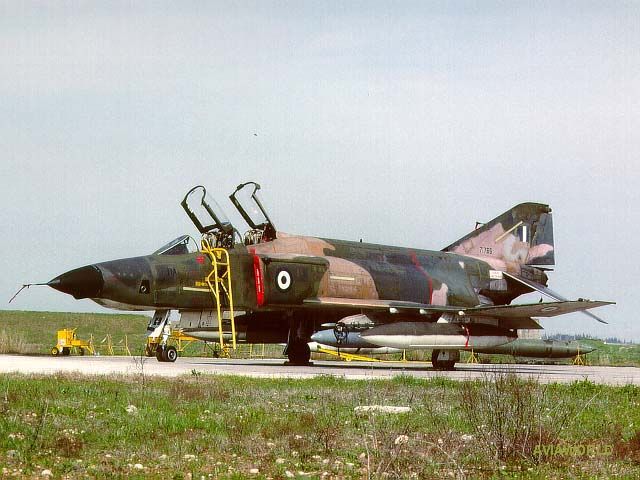 McDonnell_Douglas_F-4_Phantom_II_-_RF-4E_Vietnam_camo.jpg