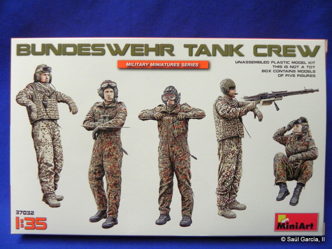 MiniArt37032BundeswehrTankCrew.jpg