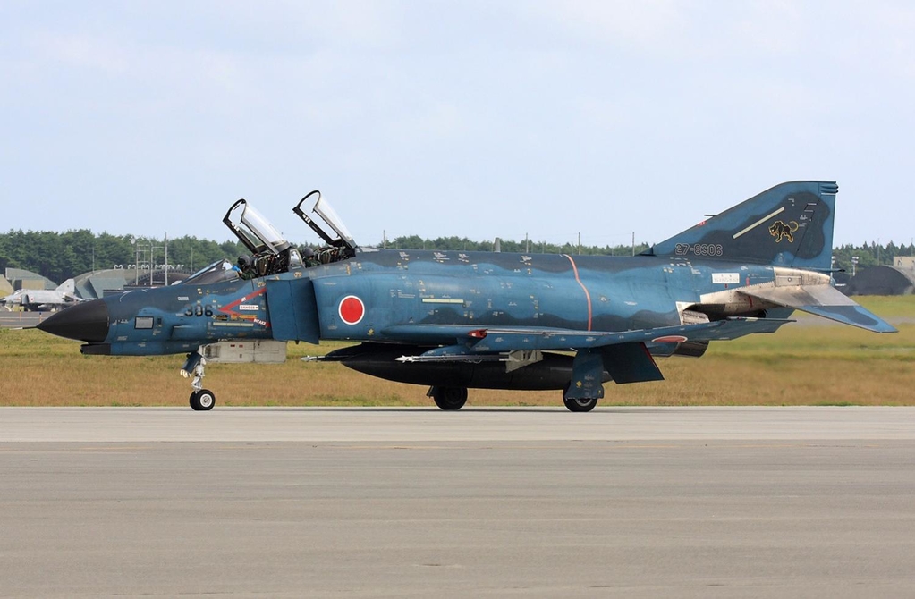 Mitsubishi_F-4EJ_Kai_Phantom_II~0.jpg