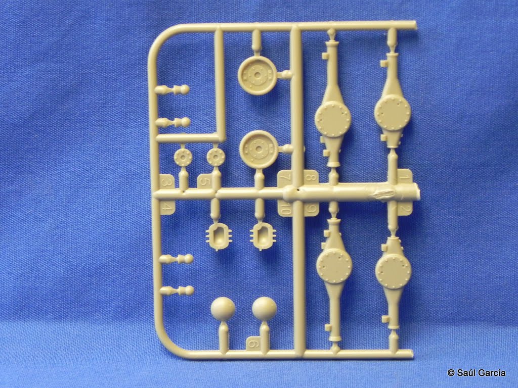 MM35100Sprue4Front.JPG