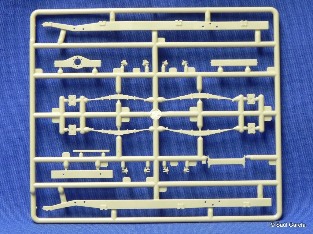 MM35106Sprue3rear.JPG