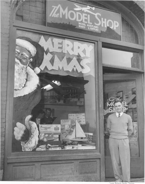 Model_Shop_1940s_.jpg