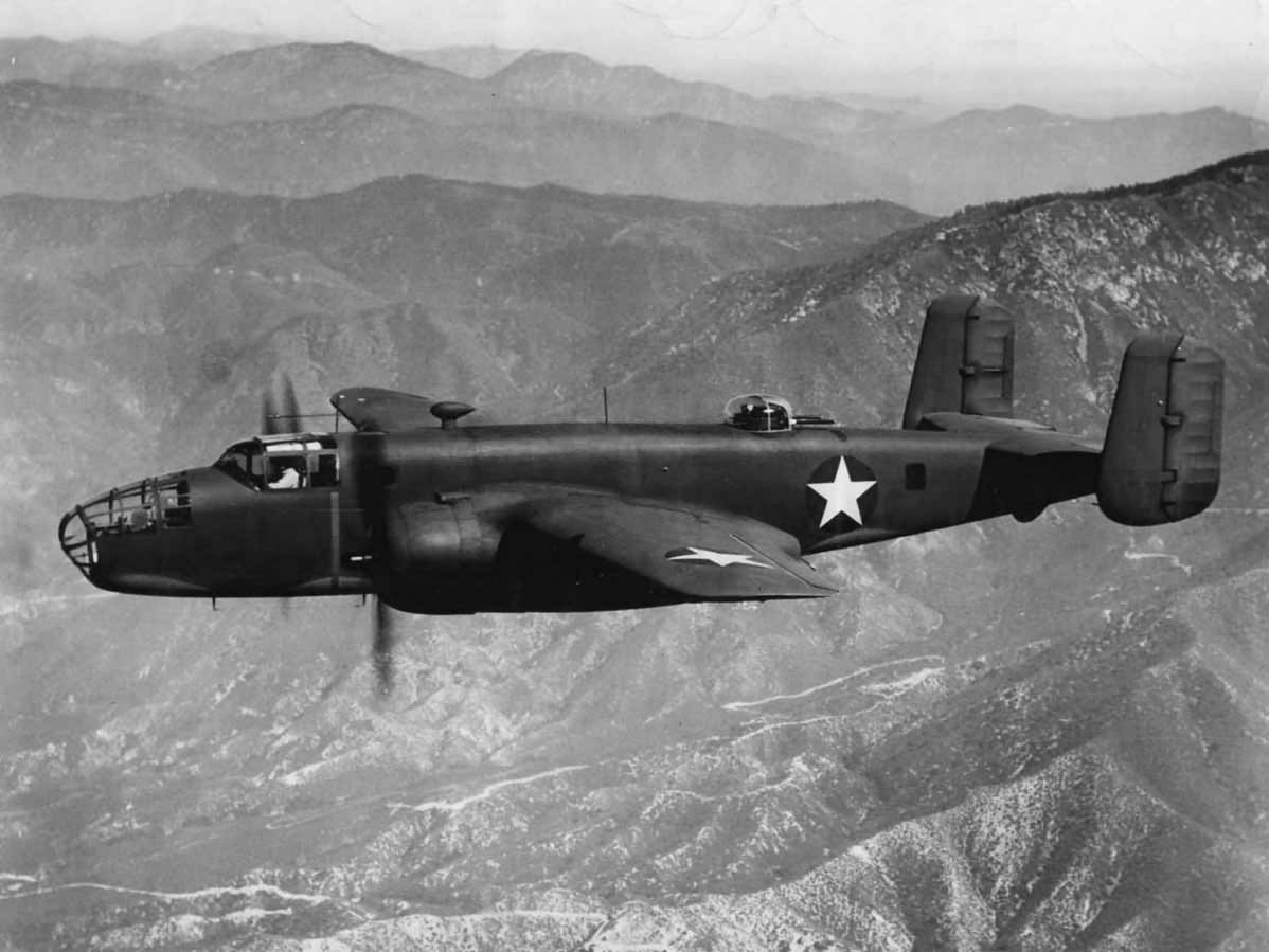 North_American_B-25_Mitchell_during_Test_Flight.jpg