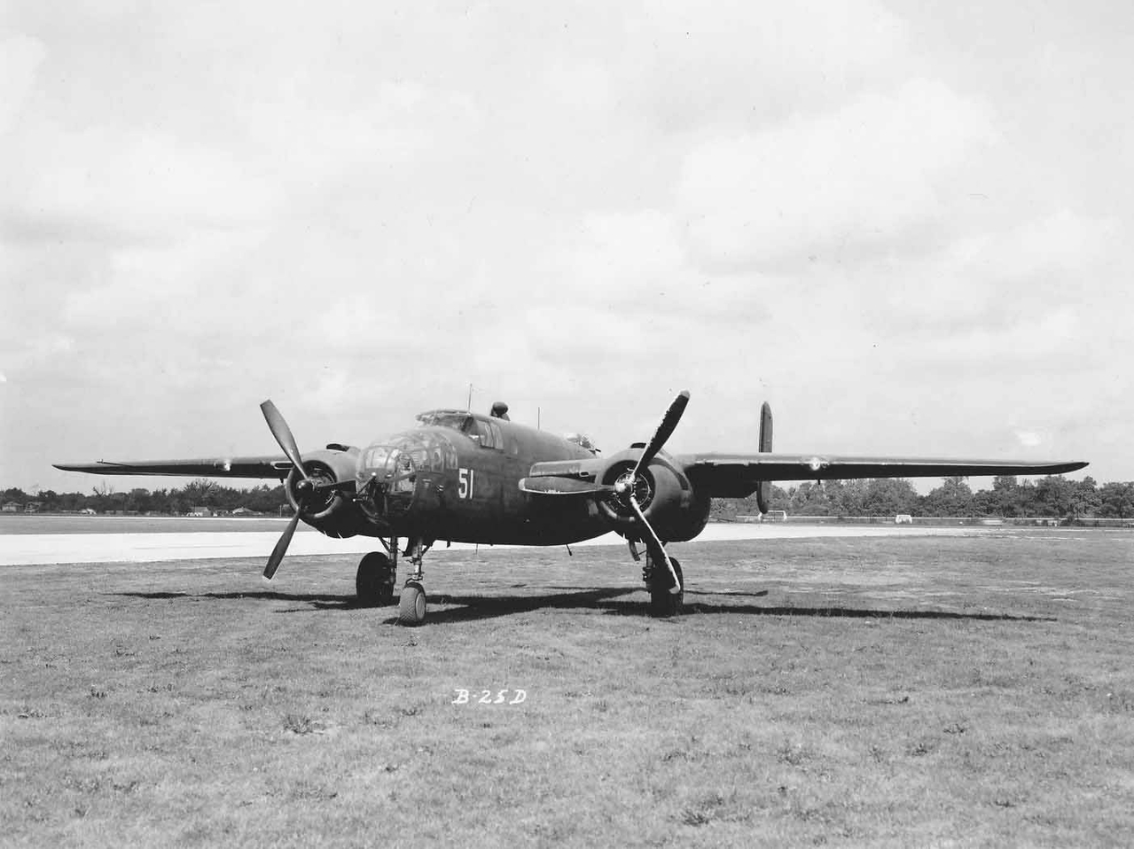 North_American_B-25D_Mitchell_Bomber_51.jpg