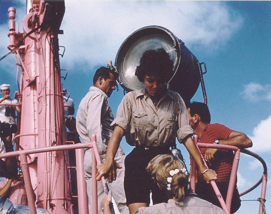 operation_petticoat_sub_003.jpg