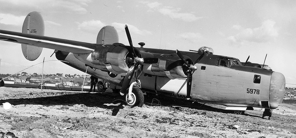 PB4Y-1-early-B-24-Lindbergh-Fld-San-Diego.jpg