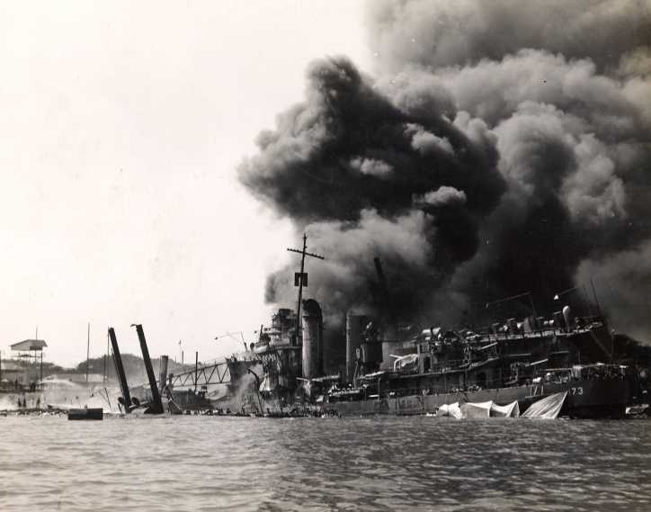 pearl-harbor-attack-pictures-10.jpg