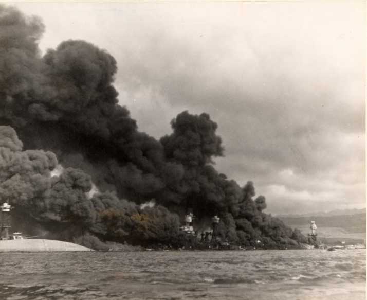 pearl-harbor-attack-pictures-2.jpg