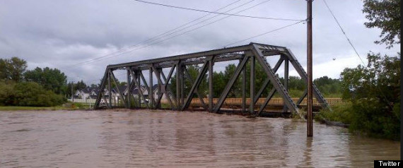 r-SOUTHERN-ALBERTA-FLOODING-large570.jpg