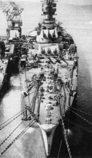 RN_Roma_at_anchor_just_prior_commissioning_1942.jpg