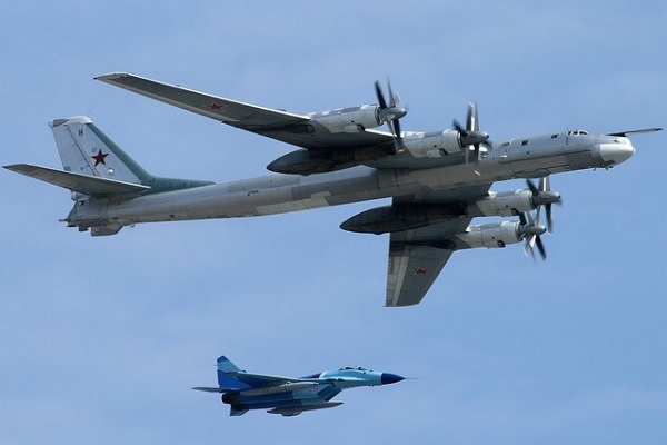 russian-tu-95-bear-bomber.jpg