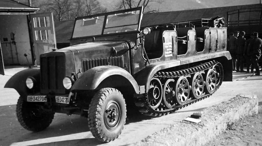 SdKfz_6_german_5ton_Halftrack_2.jpg