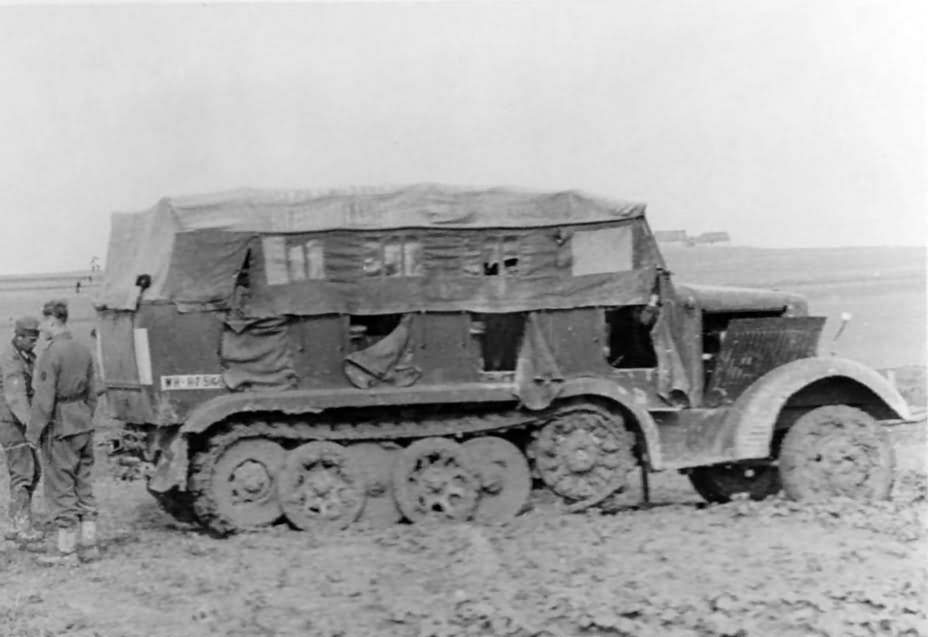 Sdkfz_6_halftrack_8.jpg