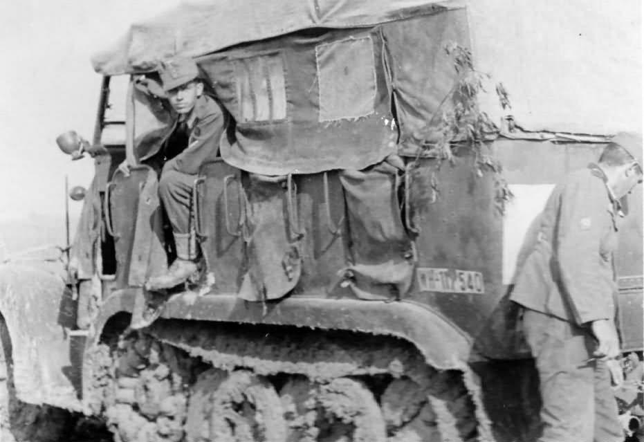 Sdkfz_6_halftrack_9.jpg