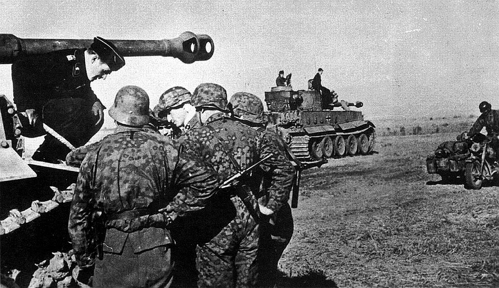 SS-and-Tigers-Russia.jpg