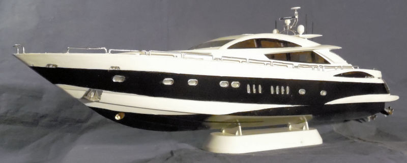 Sunseeker Predator 108 I.jpg