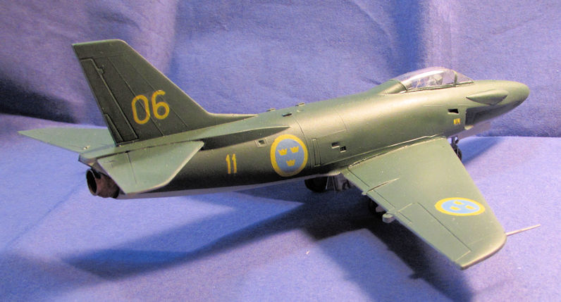 Swedish_Saab_J-32_Lanssen_II.jpg