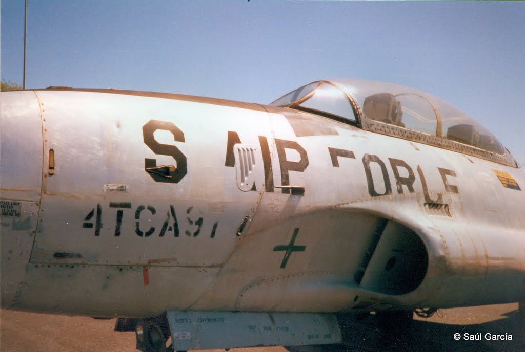 T-33LeftNose.jpg