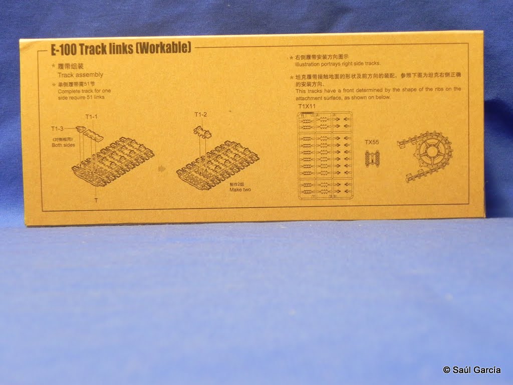 TR02049E100TracksBoxBack.JPG