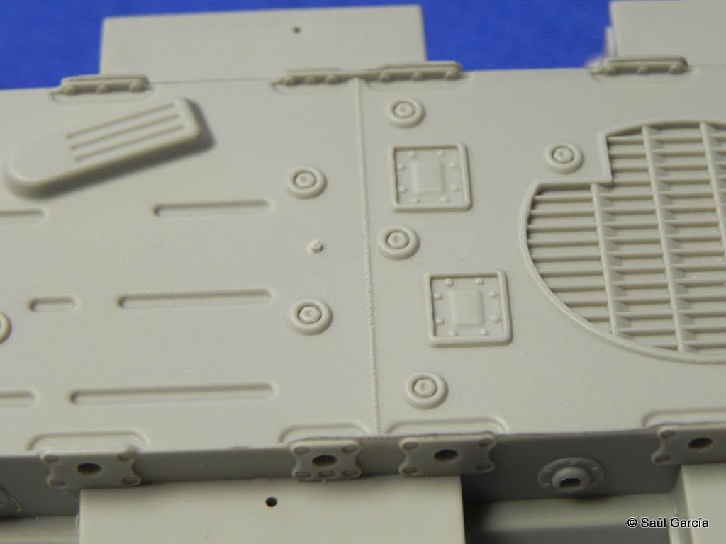 TrumpeterBTR70EarlyxDetails06.JPG