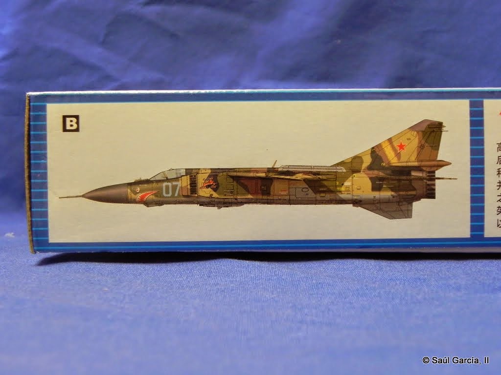 TrumpeterMiG23MLDbox2.JPG