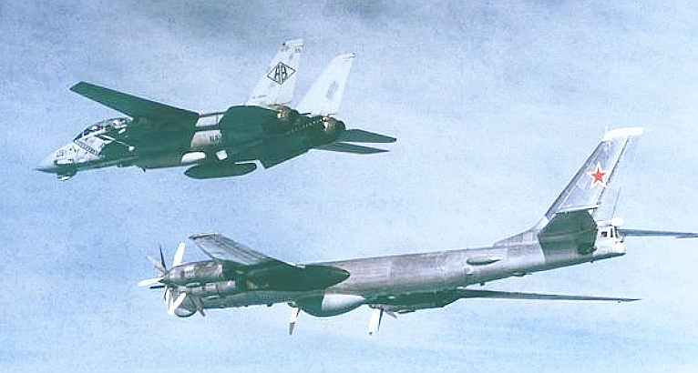 Tu-95RTs-Bear-D-F-14-1.jpg