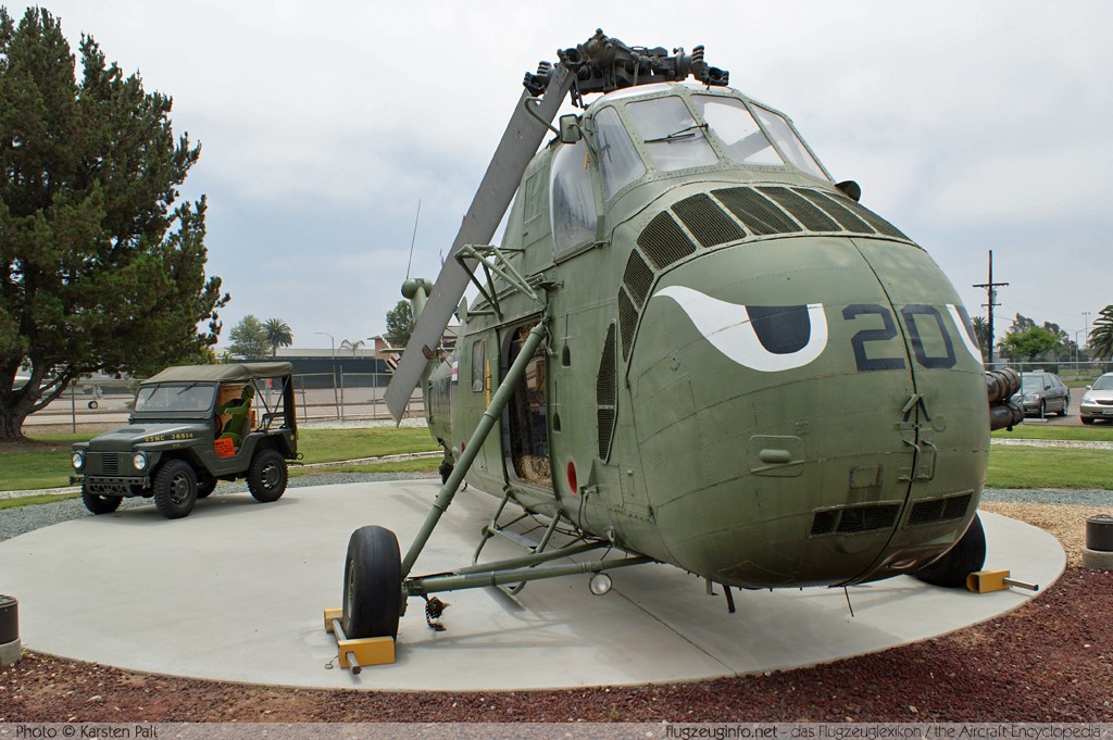 uh-34d_s-58a_usmc_150219_04.jpg