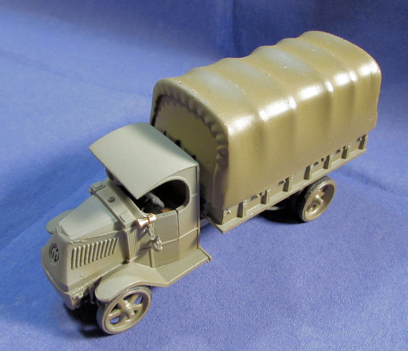 US_Army_MACK_Truck_Cargo_Late_III.jpg