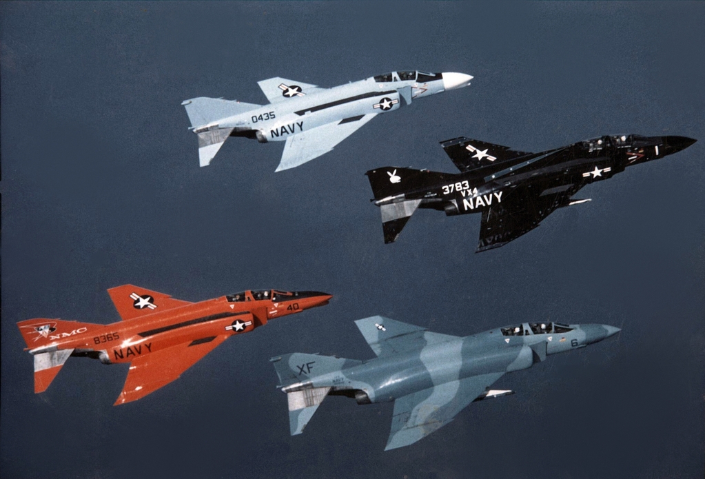 US_Navy_F-4_Phantoms_from_China_Lake_in_flight_in_the_1970s.jpeg