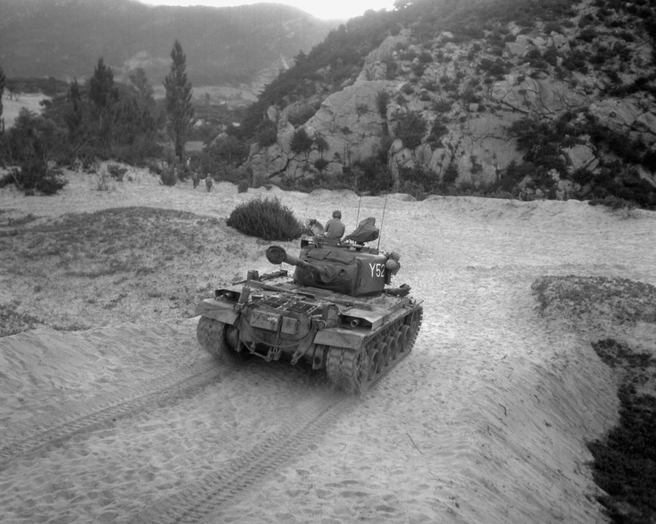 USMC_M-46_Patton_Medium_Tank_in_1952.JPEG