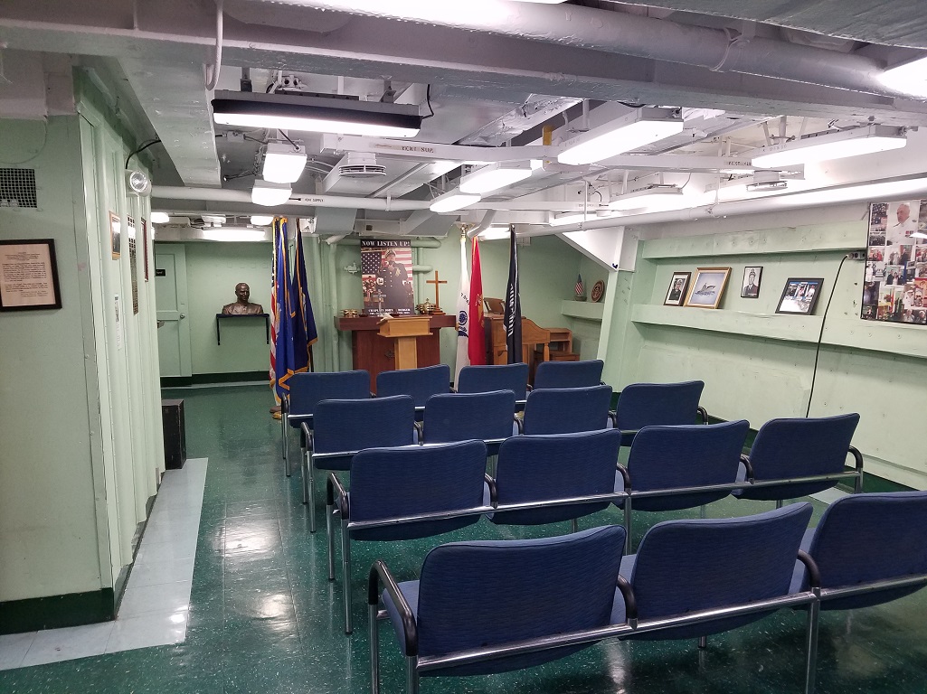 USS_Hornet_Chapel.jpg