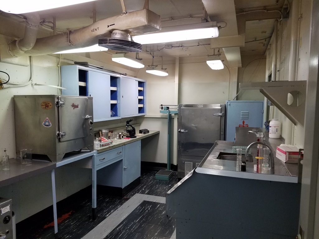 USS_Hornet_Sick_bay_28229.jpg