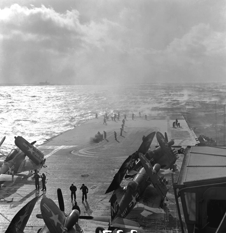 USS_Oriskany_CVA-34_with_snow_1953.jpg