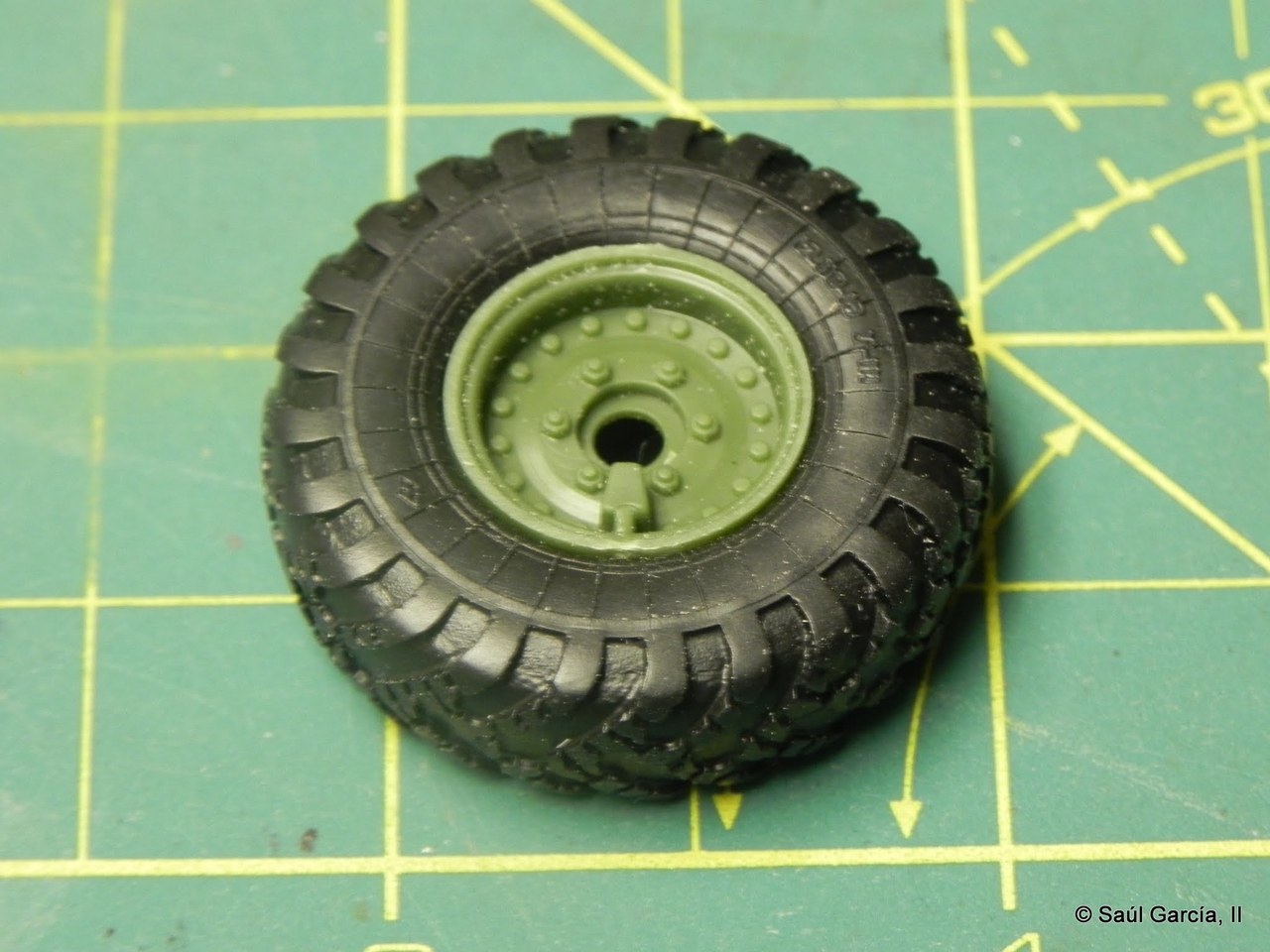 BTR152tire.jpg