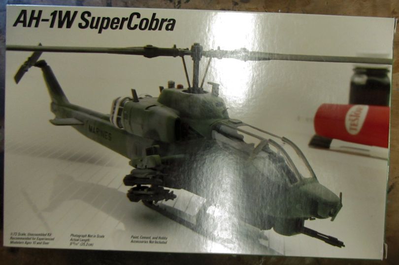 Italeri-Testors_AH-1W_Super_Cobra_I.jpg