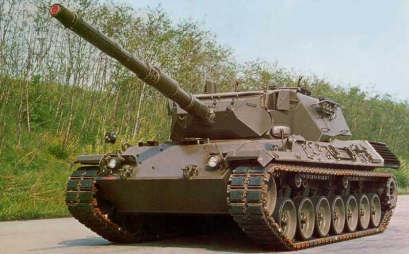 Leopard_1A4_main_battle_tank_German_army_Germany_004.jpg