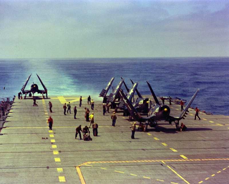 USS_Oriskany_flight_F4U_1952.jpg