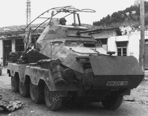 sdkfz232_8.jpg