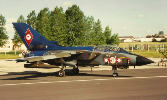 h11182f1.jpg